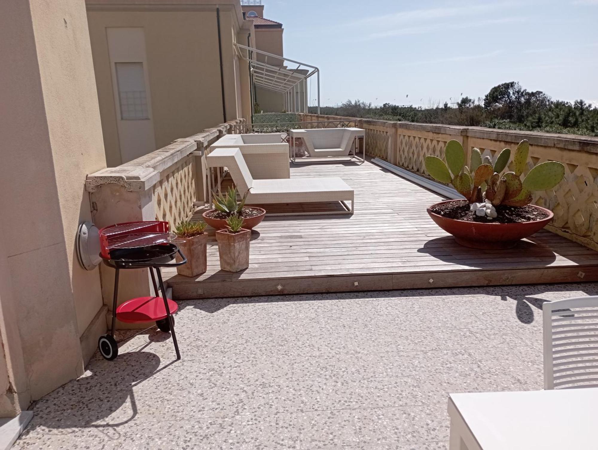 Amazing Sea View Flat Villa Tirrenia Eksteriør bilde